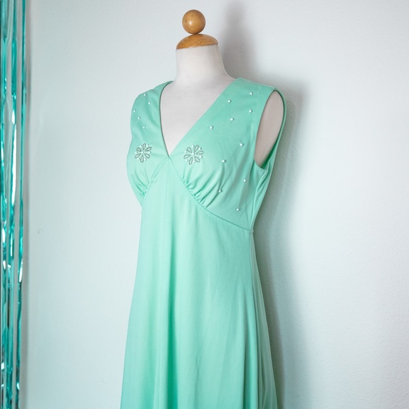 60’s Vintage Seafoam Green Gown - Picture 11 of 15